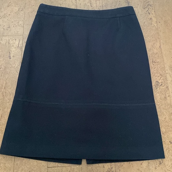Salvatore Ferragamo Pencil black skirt!Office, business, work! Classic! Size 44 - Picture 10 of 13